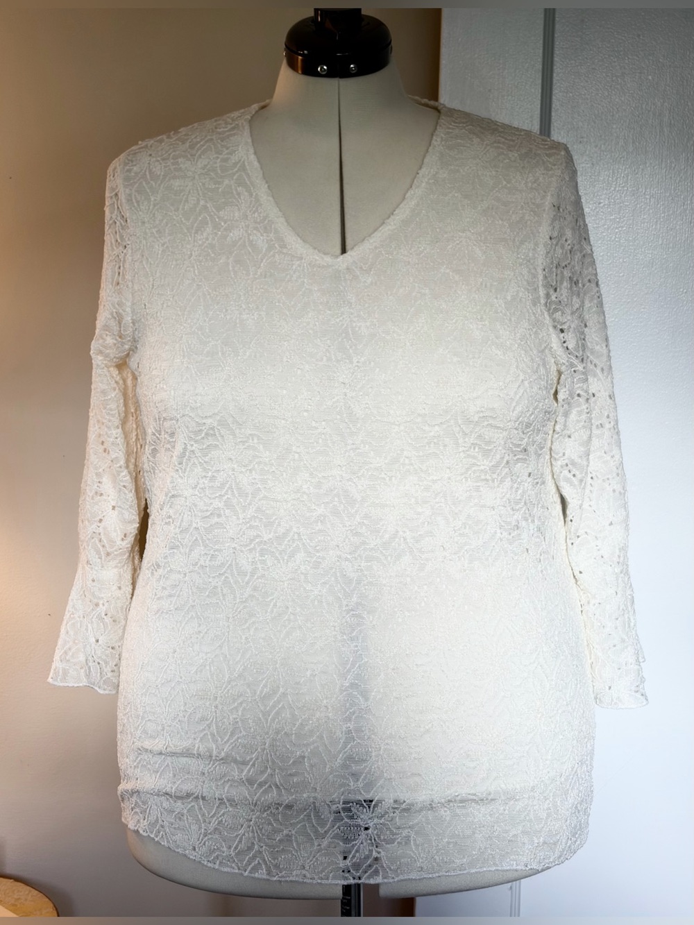 Women's Cream Lace Knit V-Neck Top